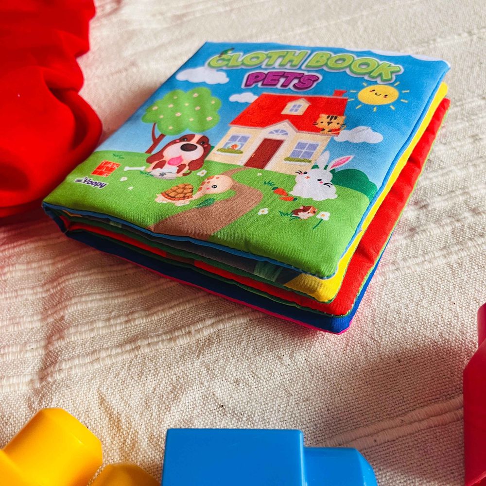 Cărți din material textil pentru copii mici (1+1 GRATIS)